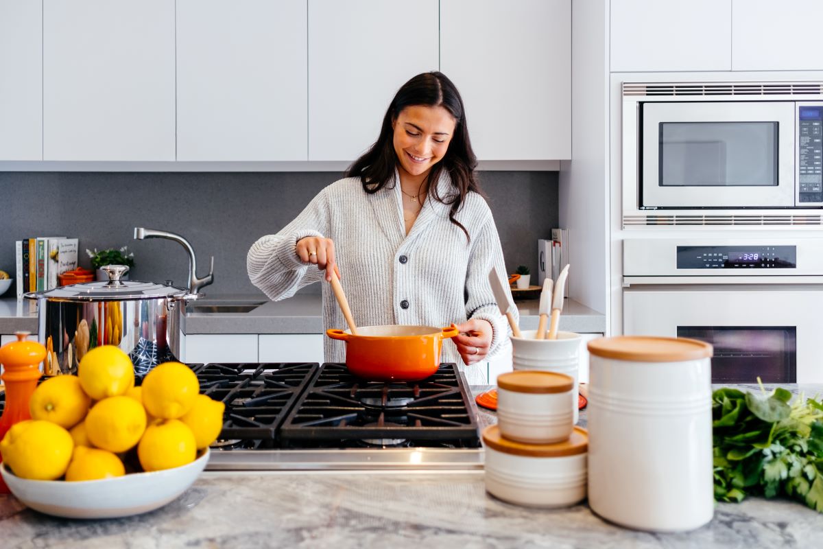 woman cooking in the kitchen